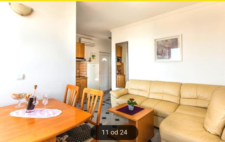 Apartment Tomic 2 Makarska Exteriör bild